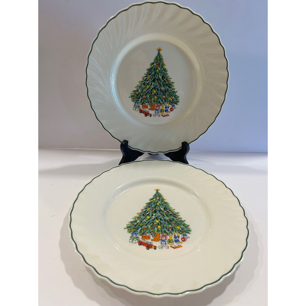 Salem House Noel Porcelle Christmas Tree Dinner Plates Set of 2 Scalloped Edge